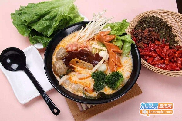 煮天涯特色麻辣烫加盟费