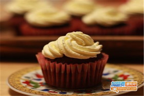 红丝绒纸杯蛋糕