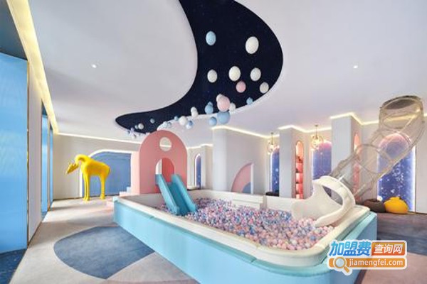 启鹿幼儿托管中心加盟费