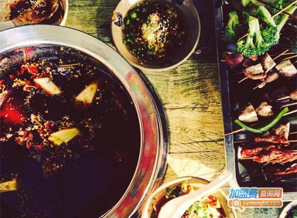 龙门阵串串香火锅加盟费