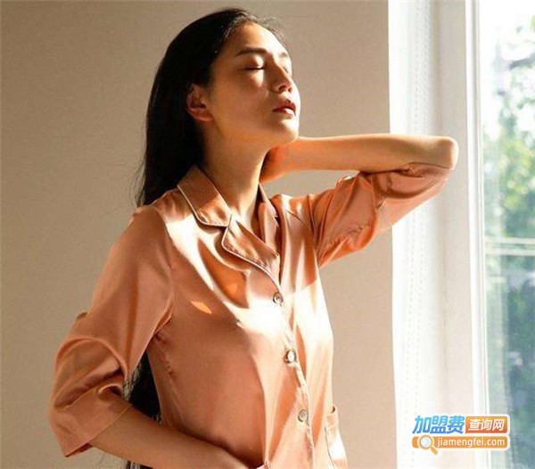 采轩服饰加盟费