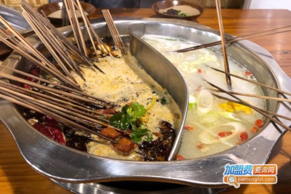 老妈串串香火锅加盟店