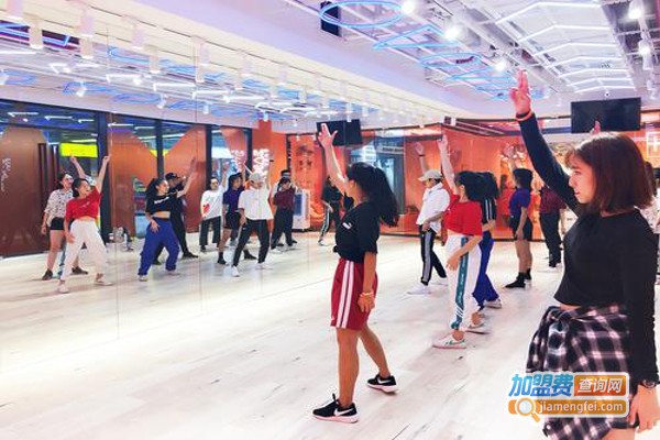 JAMYO街舞酱加盟