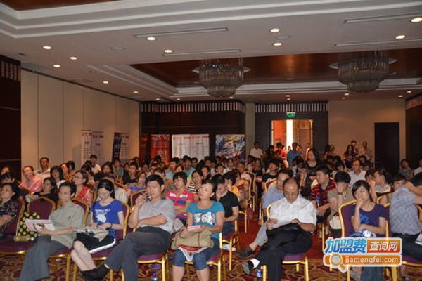 伯乐留学加盟费