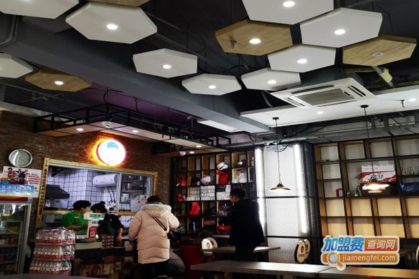 鑫宏福麻辣烫加盟费