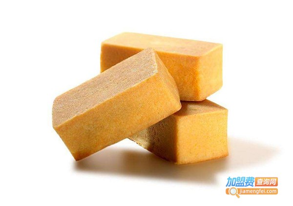 微热山丘加盟费