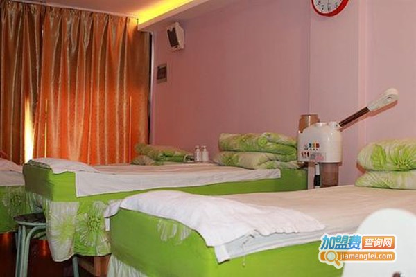 黑夫人美容店加盟费