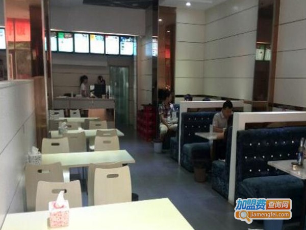 依心煲仔饭加盟费