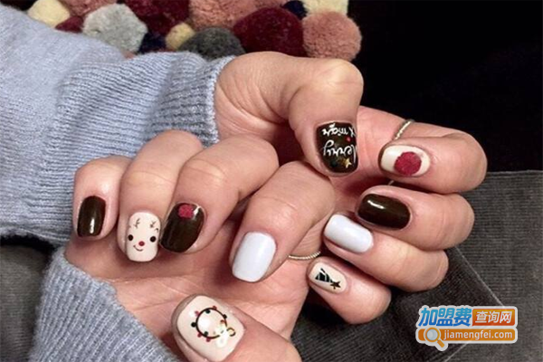 迈东美甲加盟费