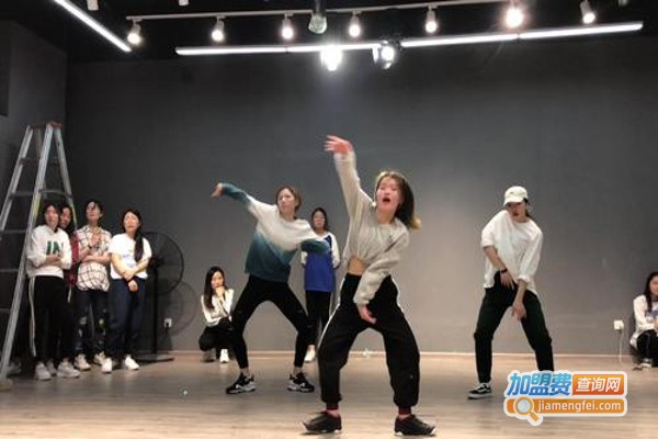 街舞工作室加盟费