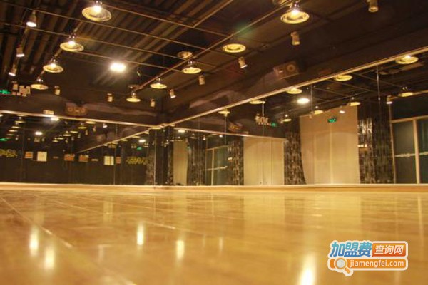 街舞工作室加盟费