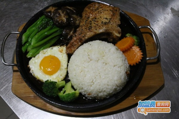 高粱雨铁板饭加盟费