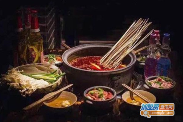 聚缘砂锅串串香加盟费