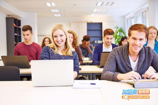 100留学教育加盟费