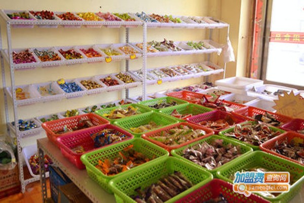 七嘴八舌休闲食品加盟费