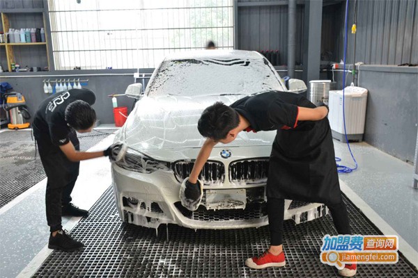 炫奇汽车美容加盟费