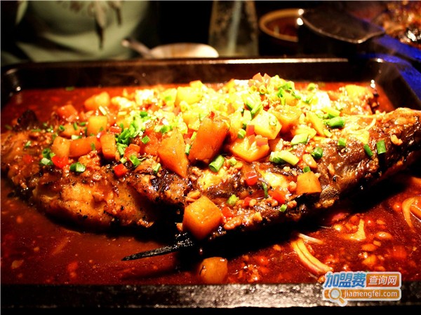 鱼岸炉鱼餐厅加盟