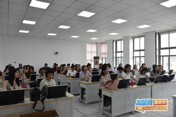 caga数字培训加盟门店