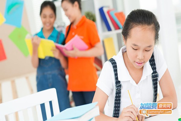 快乐少儿英语加盟