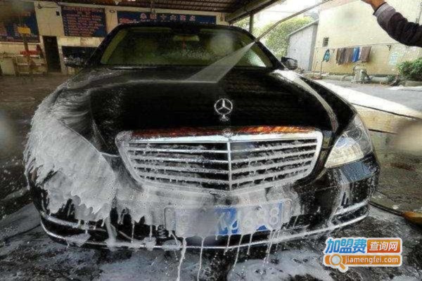 阔龙汽车美容加盟费