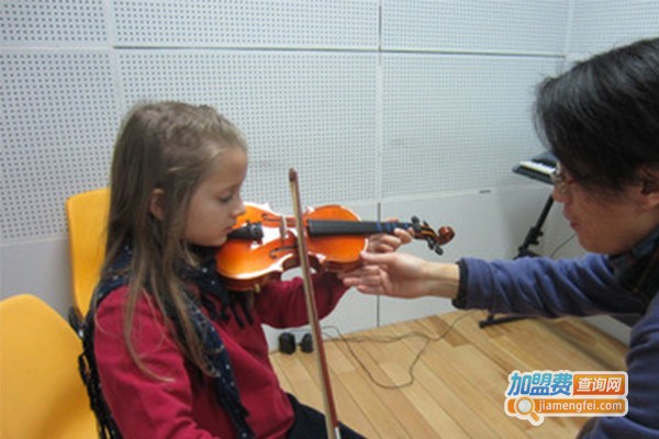 张笑笑小提琴培训