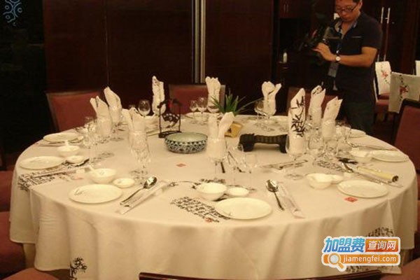 荷意新概念餐厅加盟门店