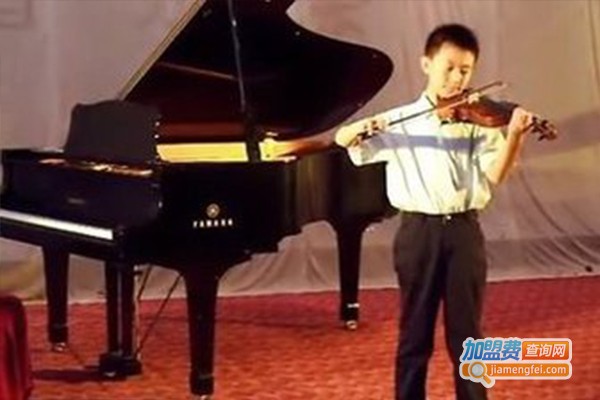 张笑笑小提琴培训