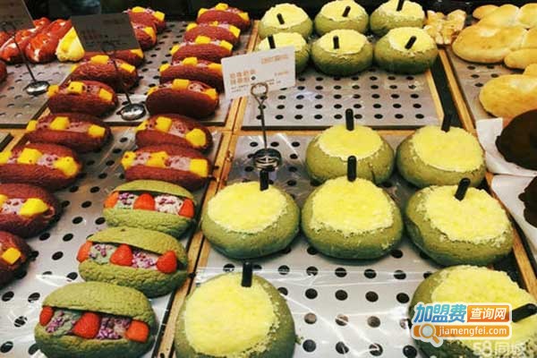 研酵小山烘焙加盟门店