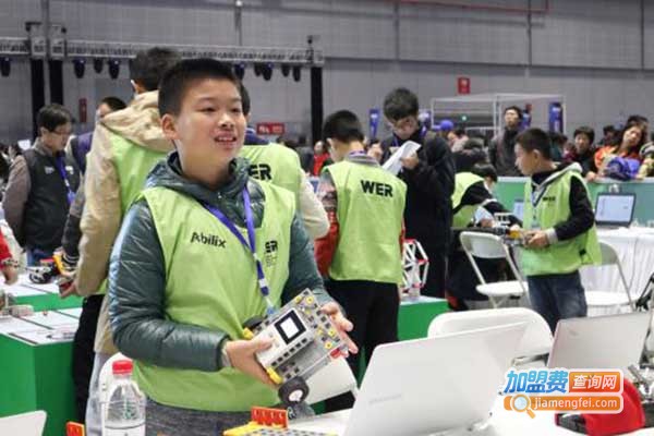 wer世界机器人教育加盟门店