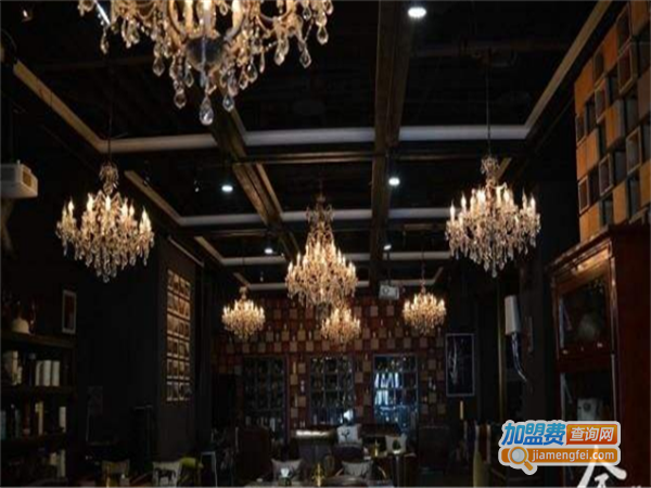 盒子里花食酒咖加盟费