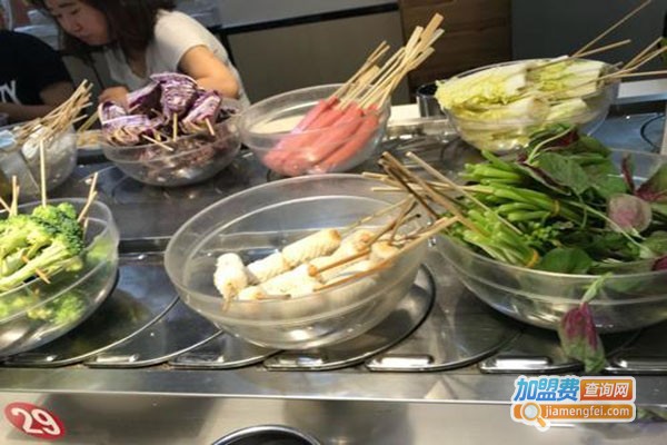 百品聚旋转火锅加盟门店