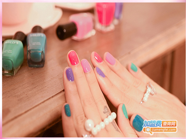 长奕美甲加盟费