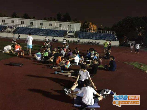 拼搏体育夏令营加盟费