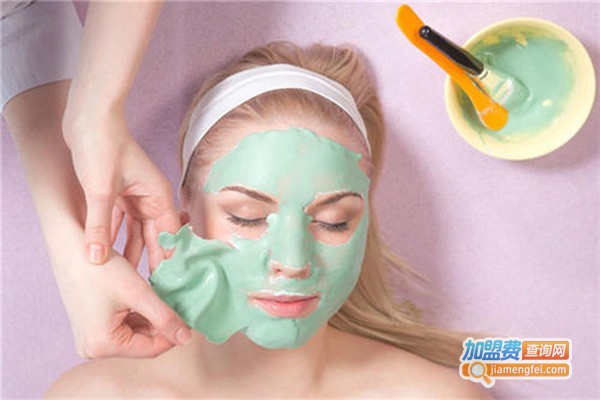 艾上天后美容院加盟费