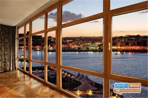 蓝精灵门业加盟费