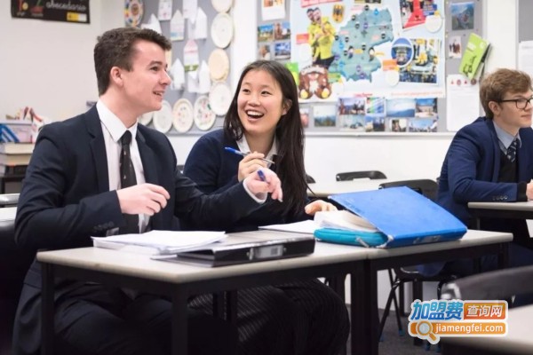 加信教育加盟费