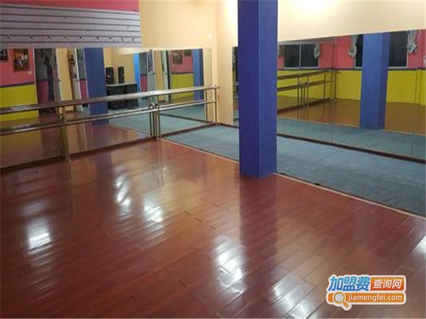 红苹果艺术培训加盟费