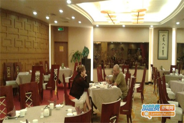 梅地亚河鲜火锅馆加盟费