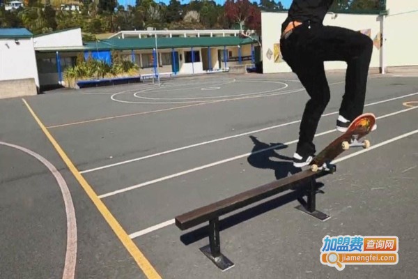 引力滑板加盟费