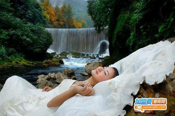 蔓妮婚纱摄影加盟费