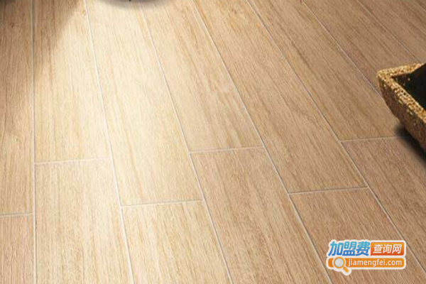 稻草人地板加盟费