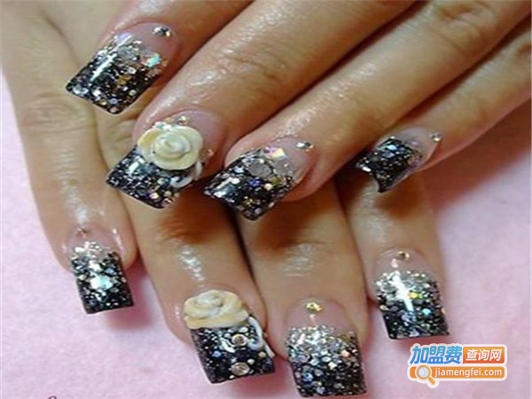 焕彩美甲化妆学校加盟费