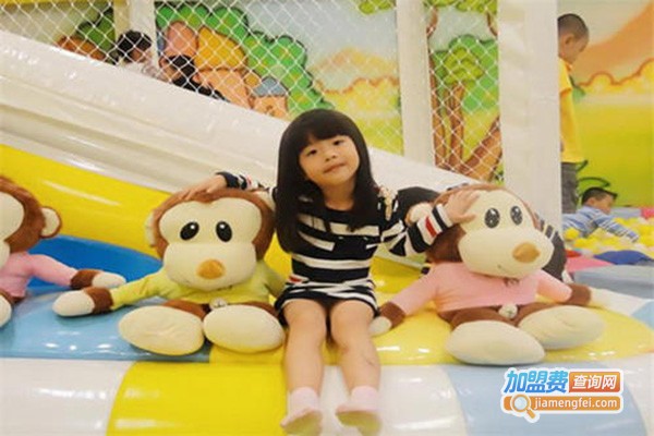 好奇宝宝快乐营加盟费