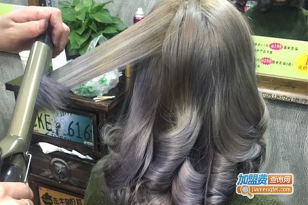 何氏美容加盟门店