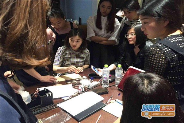 黛希化妆培训加盟费