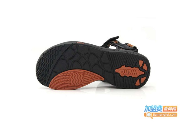 日高沙滩男鞋加盟费