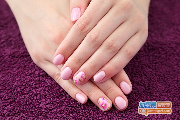 冰朵美甲加盟费