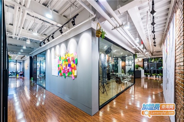 不凡教育培训中心加盟费