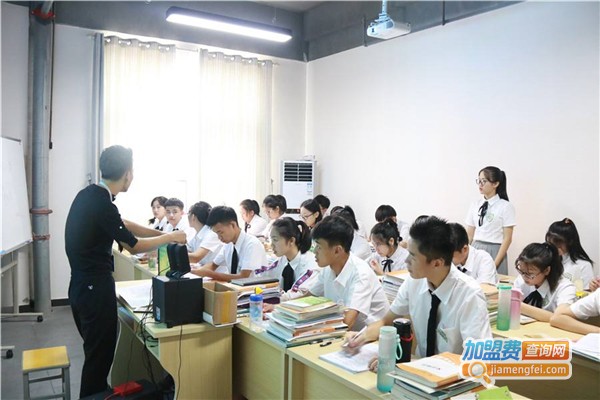 艾青莲文化培训加盟费