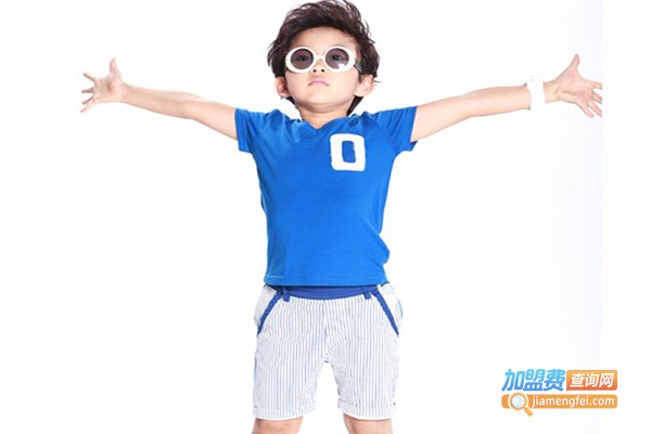 稻草人童装加盟店